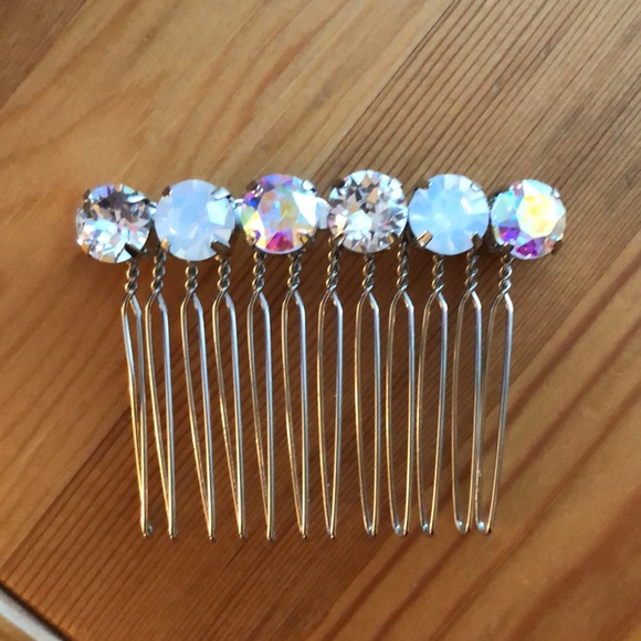 White Opal, Aurora Borealis + Classic Clear Crystal Hair Comb - Picture 6 of 10
